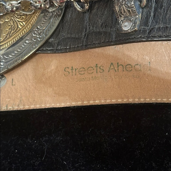 Streets Ahead Black Belt with Heart & Chain Front Size L - Picture 2 of 5